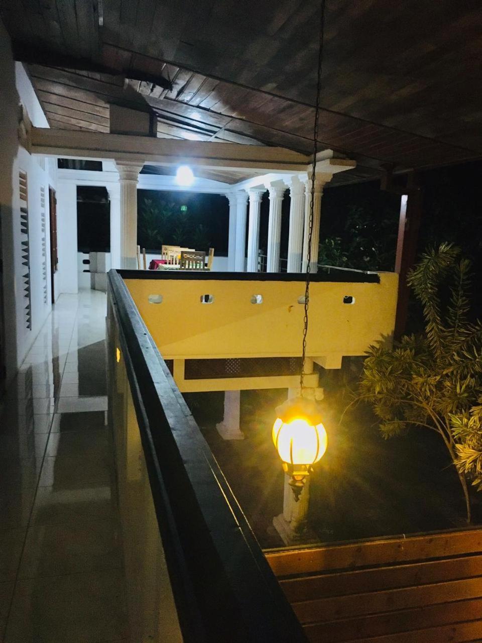 Aura City Hostel อนุราธปุระ ภายนอก รูปภาพ