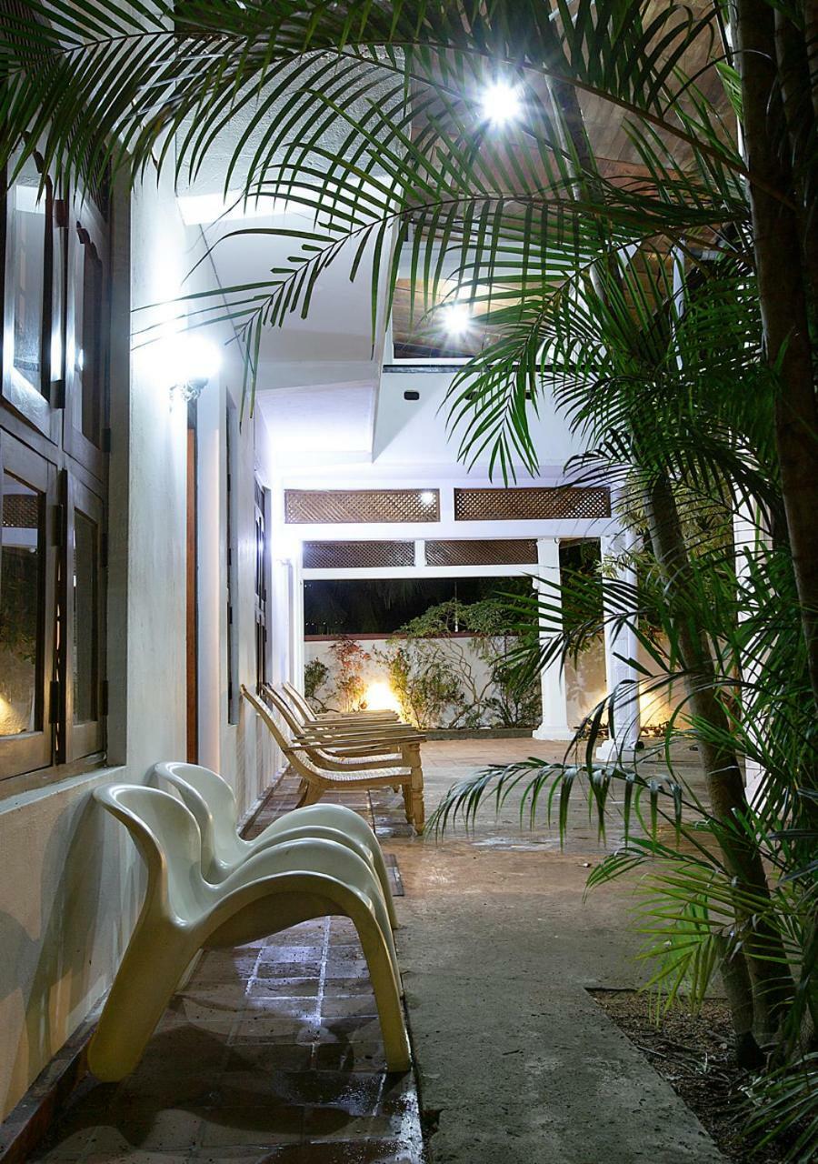 Aura City Hostel อนุราธปุระ ภายนอก รูปภาพ
