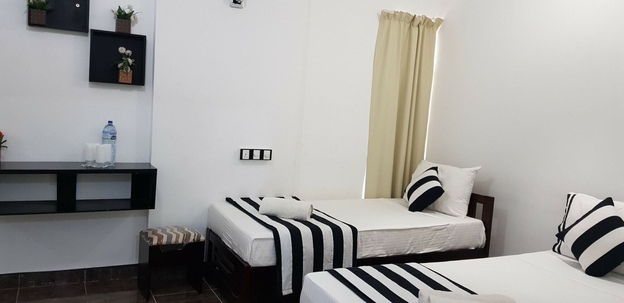 Aura City Hostel อนุราธปุระ ภายนอก รูปภาพ
